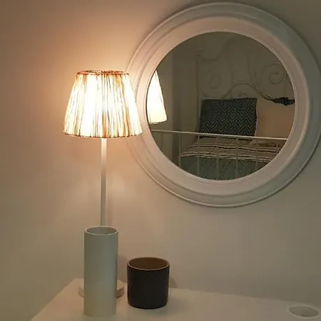 Cozy 2bdr Ftat